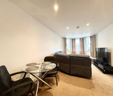 Heathcote Road, Camberley, Surrey, GU15 - Photo 3