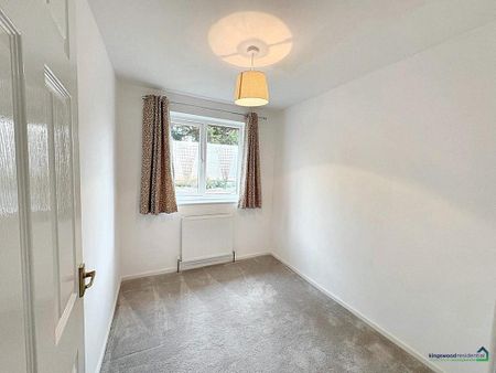 3 bedroom detached bungalow to rent - Photo 2