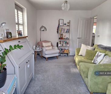 2 bedroom end of terrace house to rent - Photo 2