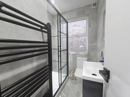 1 bedroom bedsit to rent - Photo 3