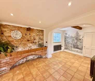 4 bedroom detached house to rent - Photo 1