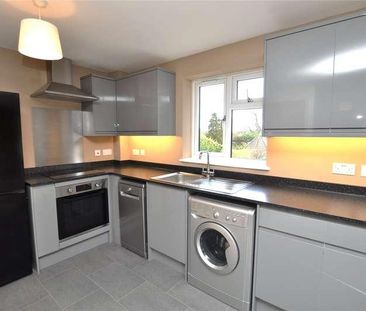 Whitley Court, Ash Street, Ash, Aldershot, Surrey, GU12 - Photo 3