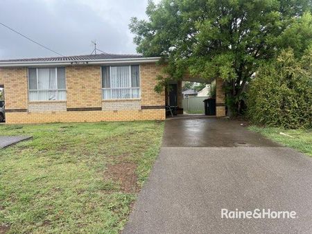 2/26 Elm Street, Tamworth, NSW 2340 - Photo 5