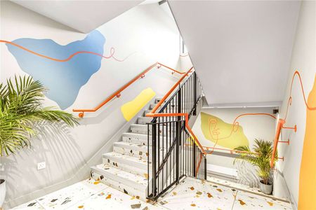 A modern one bedroom apartment in a new build development with a gym and communal roof terrace. - Photo 4