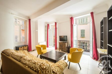 Location Appartement 4 pièces 88m² NICE 06300 - Photo 3