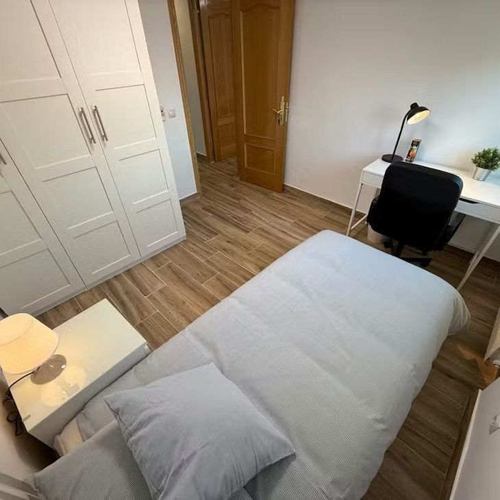 Calle Acuario, Madrid, Community of Madrid 28042 - Foto 1