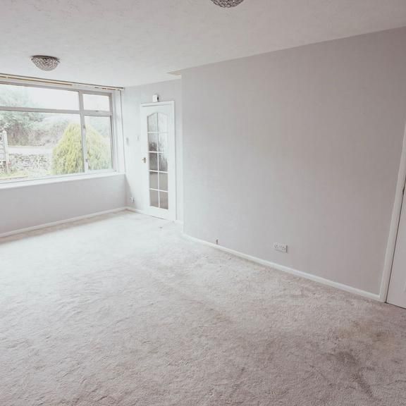 2 bedroom semi-detached bungalow to rent - Photo 1