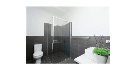 Stylish 4-Bedroom House in Vibrant Newtown - Photo 4