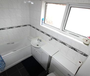 3 bedroom semi-detached house to rent - Photo 6