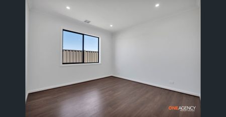 Luxury Four Bedroom House in Winter Valley! - Photo 3