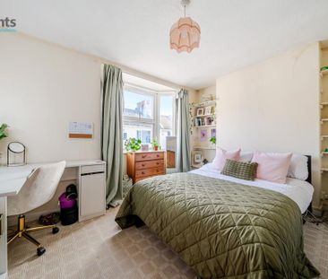 3 bedroom end of terrace house to rent - Photo 2