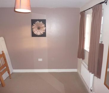 2 bedroom townhouse to rent - Photo 3