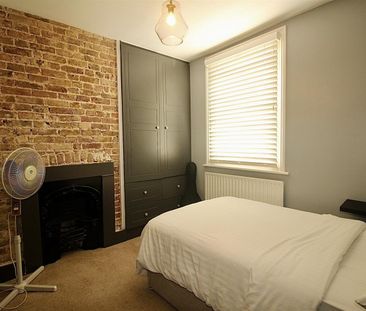 3 Bedroom House - End Terrace To Let - Photo 6