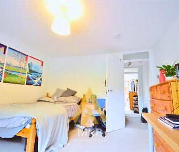 4 bedroom semi-detached house to rent - Photo 6