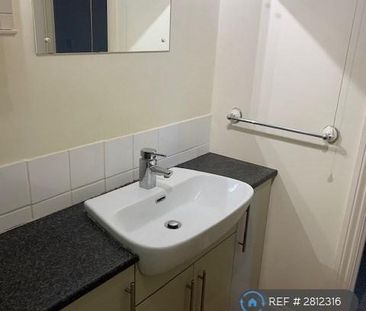 2 bedroom maisonette to rent - Photo 5