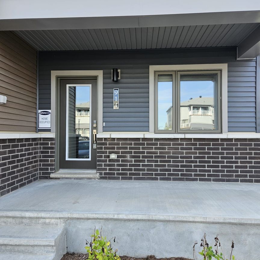 For Lease - 914 Lillian Freiman Private, Barrhaven, Ontario - Photo 1