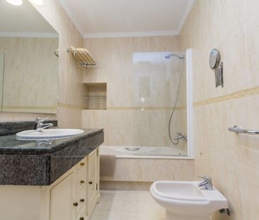 Avenida del Comandante Benítez, Málaga, Andalusia 29001 - Photo 4