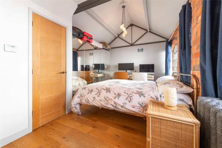 2 bedroom end of terrace house to rent - Photo 4