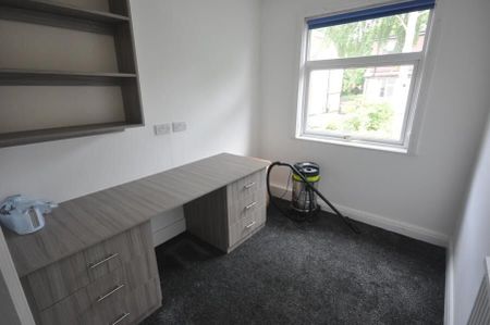 Buckingham Avenue, Hyde Park - Photo 4