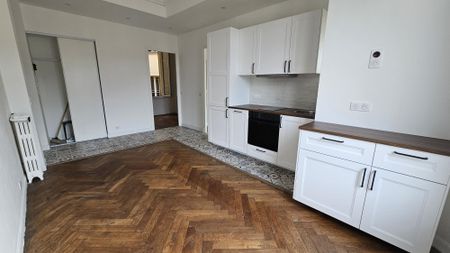 Location Appartement 3 pièces 45m² NICE 06100 - Photo 2