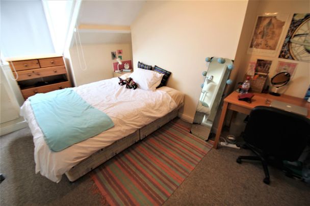 Ridgeway Terrace, Woodhouse, LS6 2HU, Leeds - Photo 1