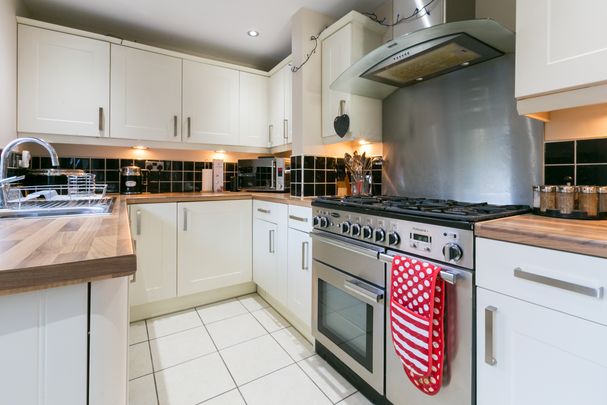 Liverpool Road South, Burscough, L40 7SU - Photo 1