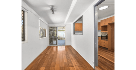 Modern 3-Bedroom Family Escape in Leafy Nathan(12 months lease only) - Photo 2