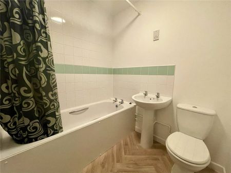 Bourne Close, Bournemouth, Dorset, BH2 - Photo 3