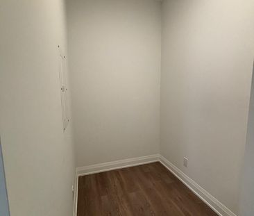 For Lease - 3250 Carding Mill Trail Unit# 112, Oakville, Ontario - Photo 1