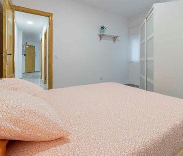 Carrer de la Indústria, Valencia, Valencian Community 46022 - Photo 4