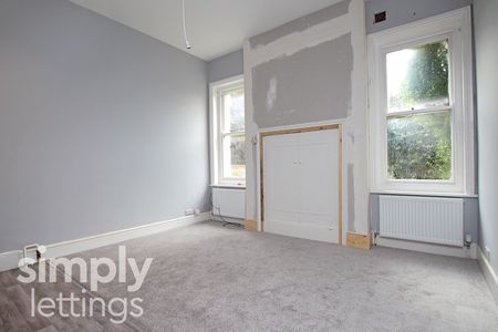 1 Bed property for rent - Photo 2