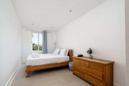 261 Hoxton Street - Photo 4