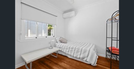 FULLY FURNISHED AND READY TO GO - Photo 2