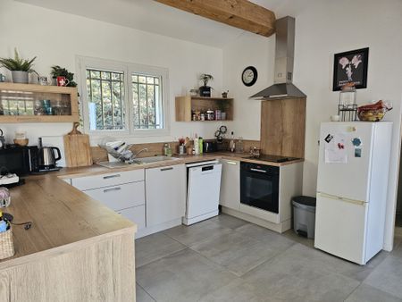 Location Maison 4 pièces 101m² ST REMY DE PROVENCE 13210 - Photo 2