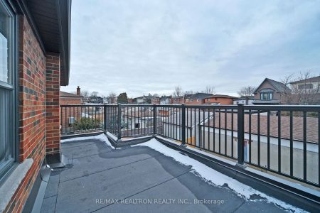 230 Boon Avenue ##5 - Photo 2