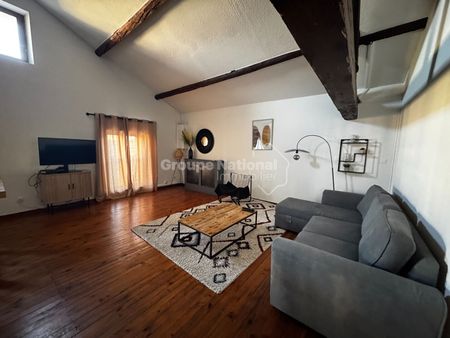 Location Appartement 3 pièces 82m² - Photo 2