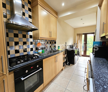 3 bedroom terraced house to rent - Photo 5