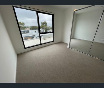 D310/29 Browns Road, Clayton, Vic 3168 - Photo 4