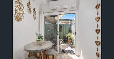 Stylist Beachside Villa - Photo 4