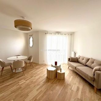 Location - appartement - 61.49 m² - 3 Pièces - Photo 1