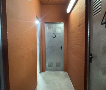 Middle Floor Apartment in Estepona - Photo 2