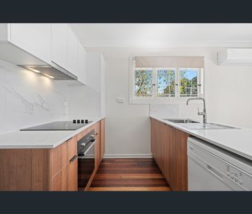 Stylish New Renovated Family Home - Photo 4