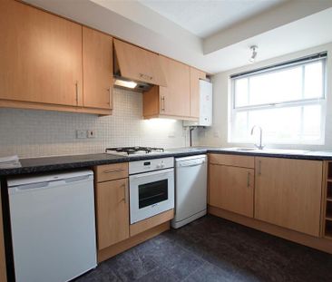 2 bedroom flat to rent - Photo 6