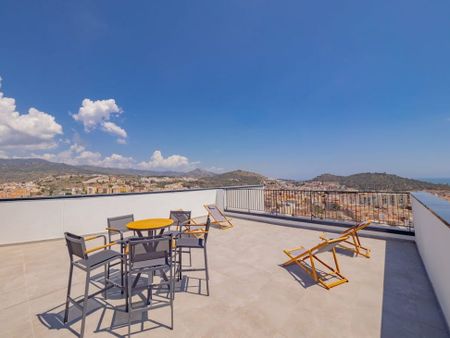 Paseo Martiricos, Málaga, Andalusia 29009 - Photo 4