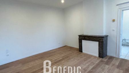 METZ CENTRE Location F1bis dans résidence ancienne - Photo 3