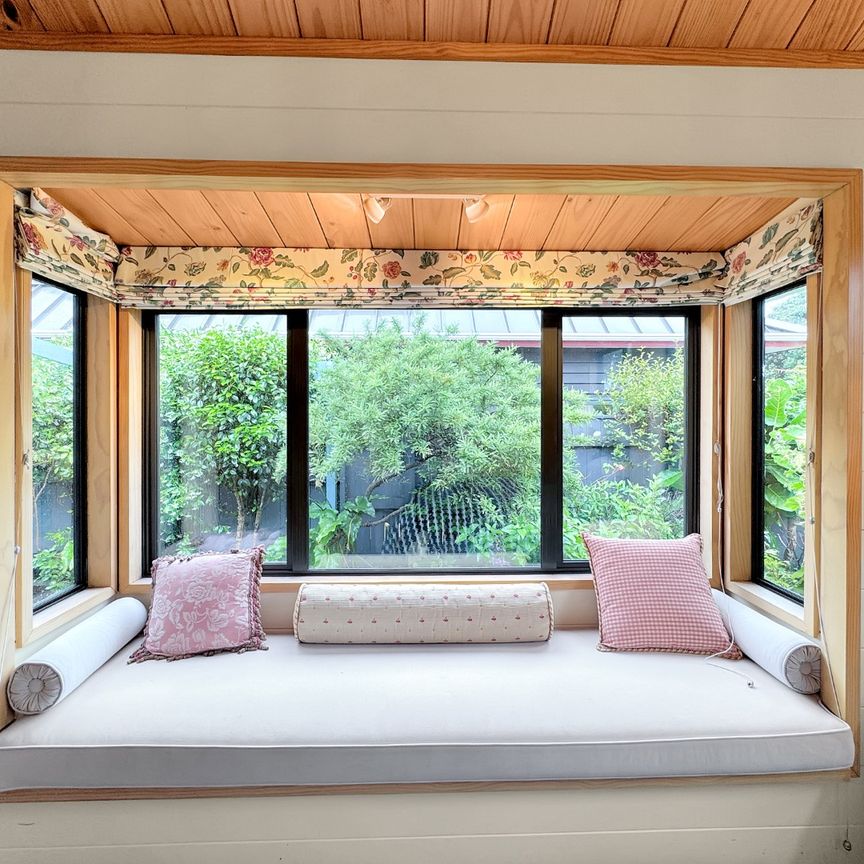 Welcome home to 123 Marine Parade. - Photo 1