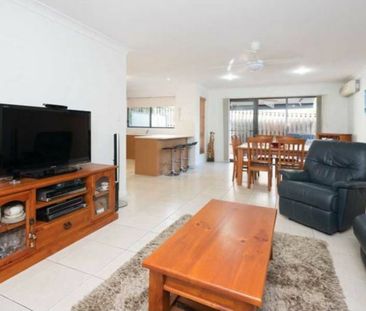 20/2 North Shore Avenue, Varsity Lakes QLD 4227 - House For Rent | ... - Photo 6