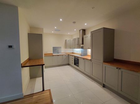 The Old Yard, Muston Manor Farm, Piddlehinton - Photo 5