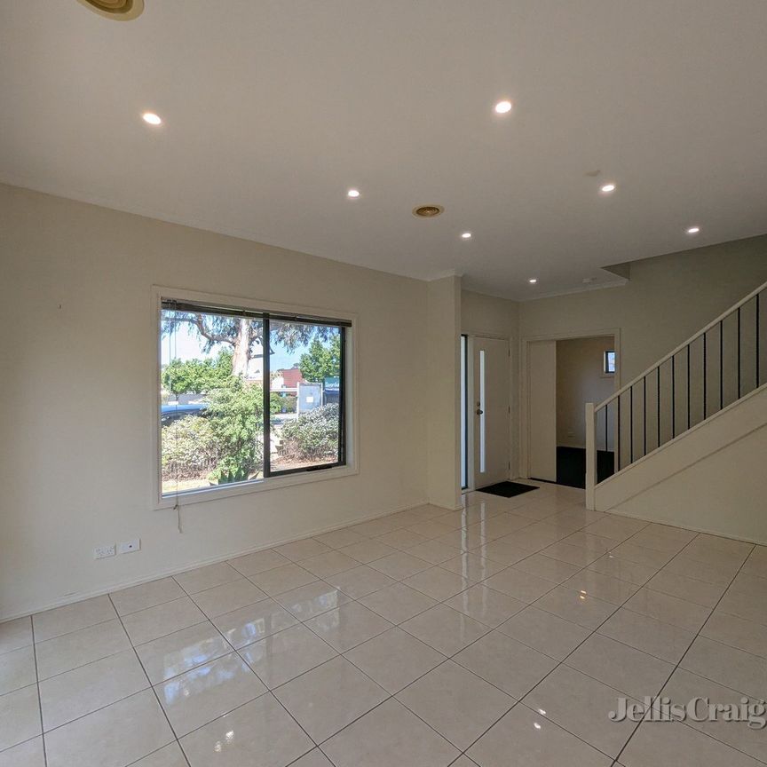 1/167 Cumberland Road, Pascoe Vale - Photo 1