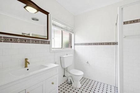 Lovingly Maintained Federation Style Home - Photo 3